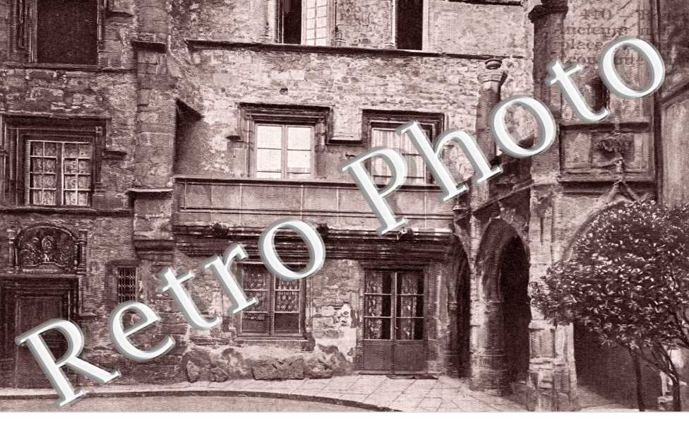Ancienne maison Place d'Estaing
