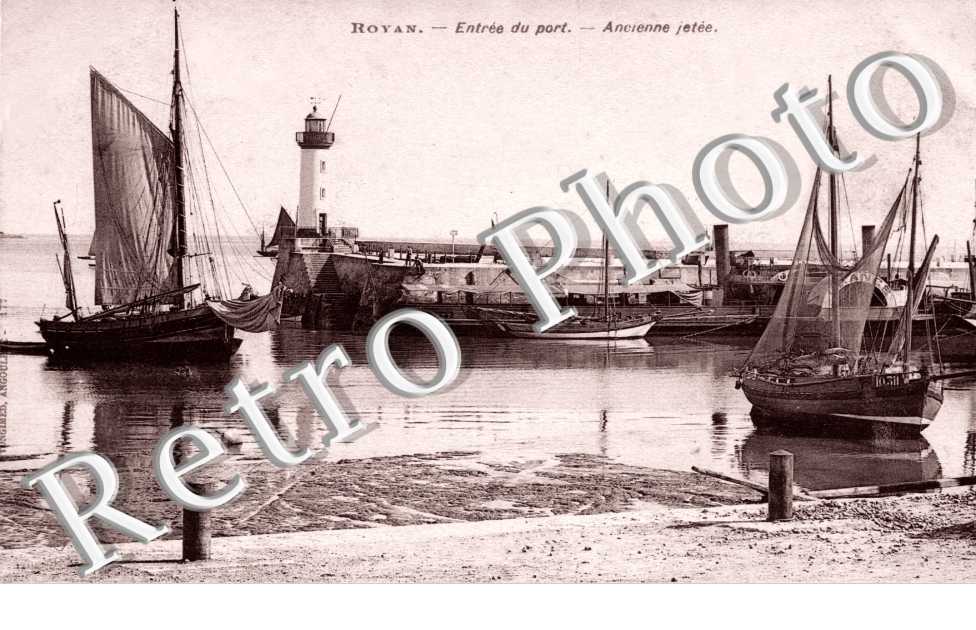 Entree du Port - Ancienne Jetee