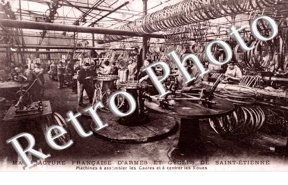 manufacture francaise d'armes et cycles de st etienne, machine a assembler les cadres et a centrer les