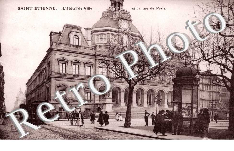 L'Hotel de Ville et la Rue de Paris