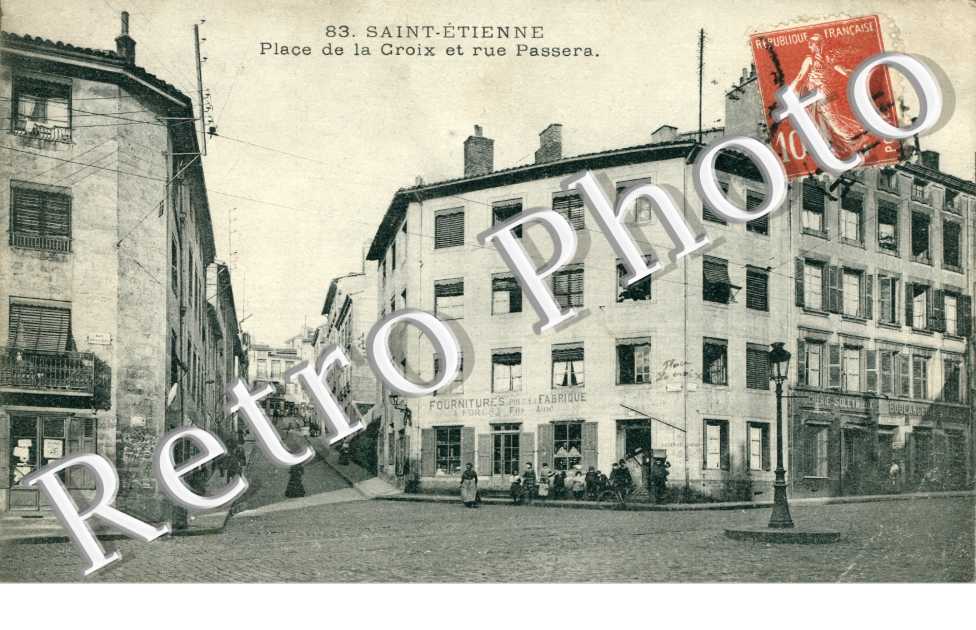 Place de la Croix et Rue Passera