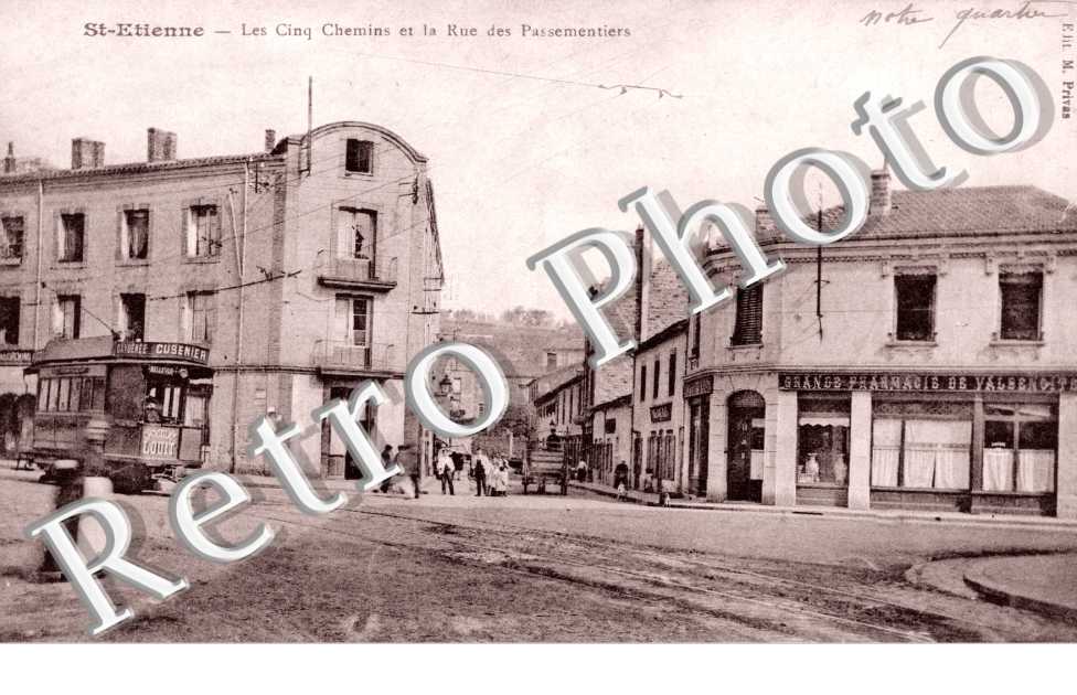 Les Cinq Chemins et Rue des Passementiers