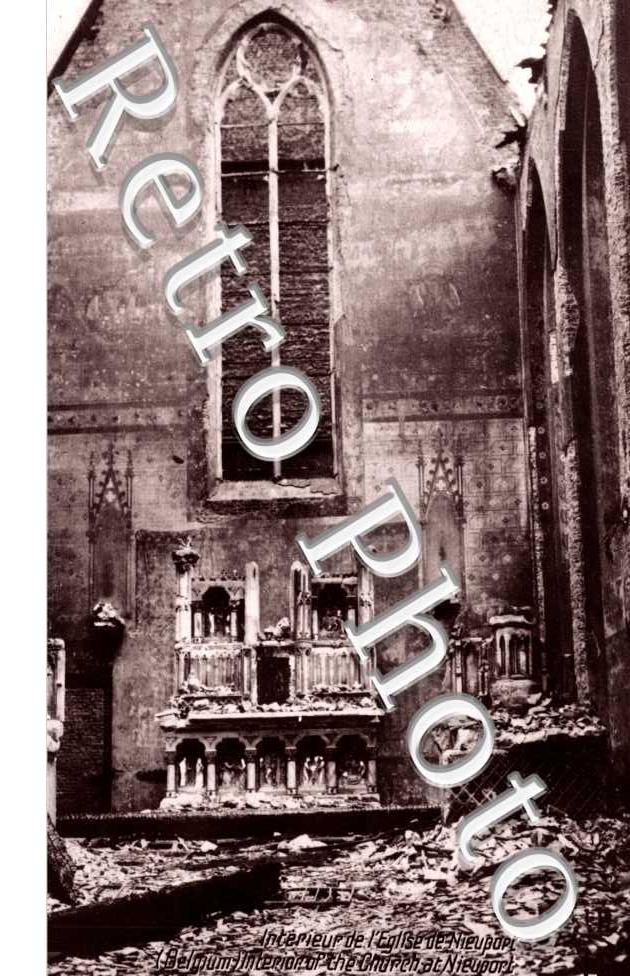 Interieur de l'Eglise en ruines