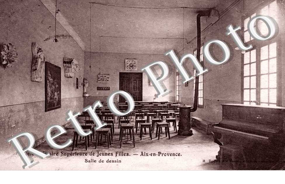 Ecole primaire superieure de jeunes filles - palier du 1er etage