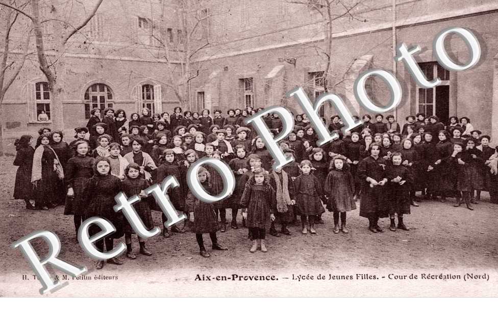 Lycee de jeunes filles - recreation