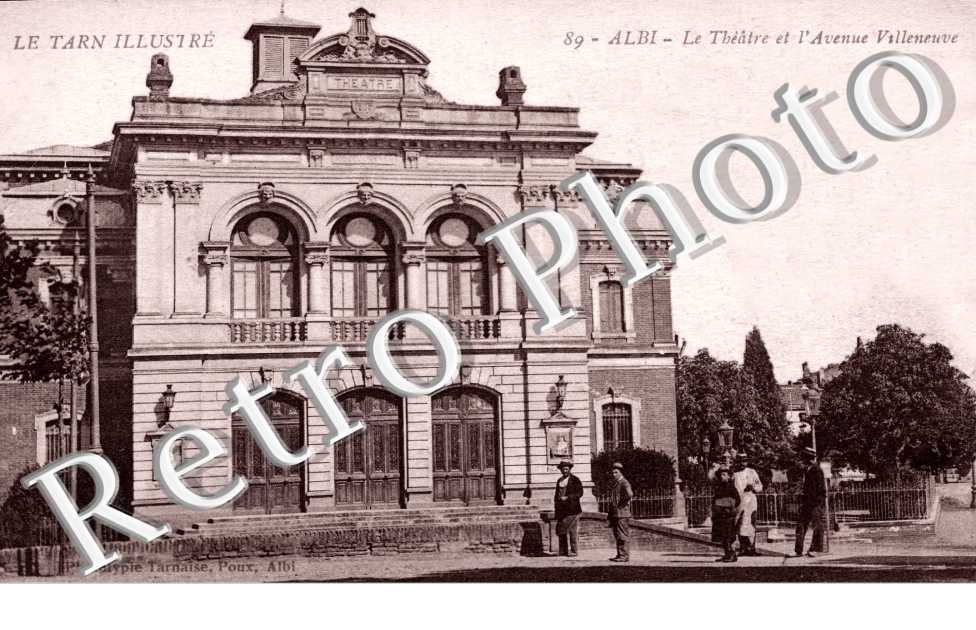 Theatre et avenue Villeneuve