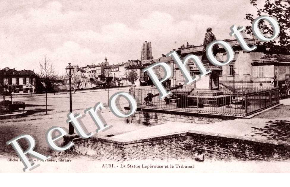 Statue de Laperouse et Tribunal