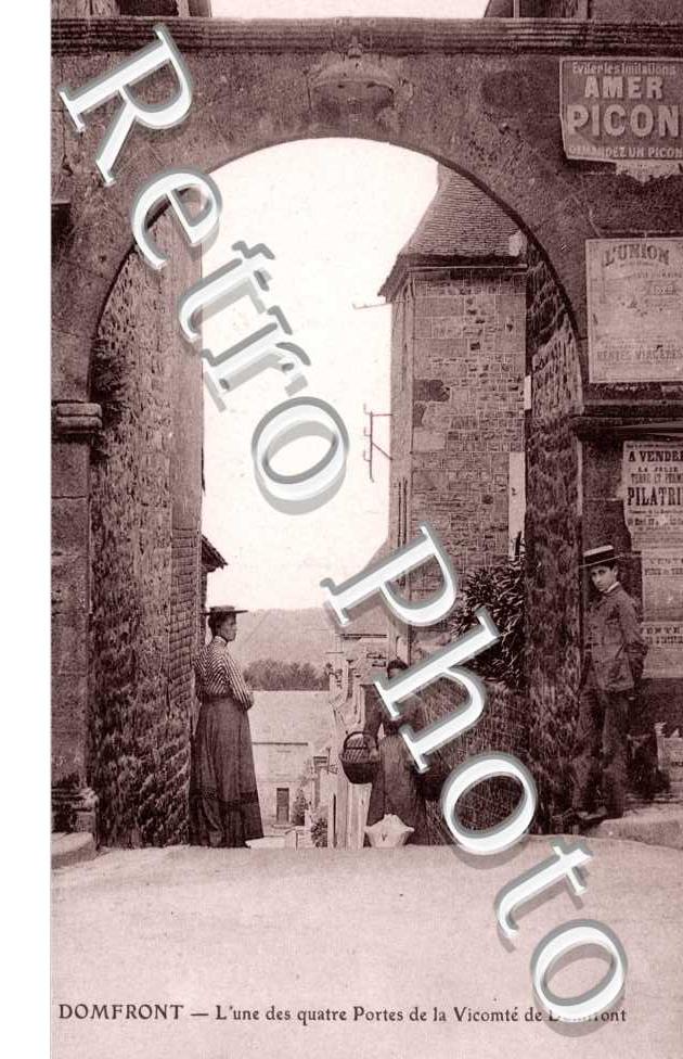 l'une des quatre portes de la Vicomte