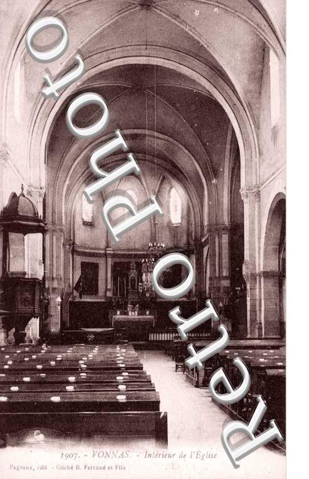 Interieur de l'eglise