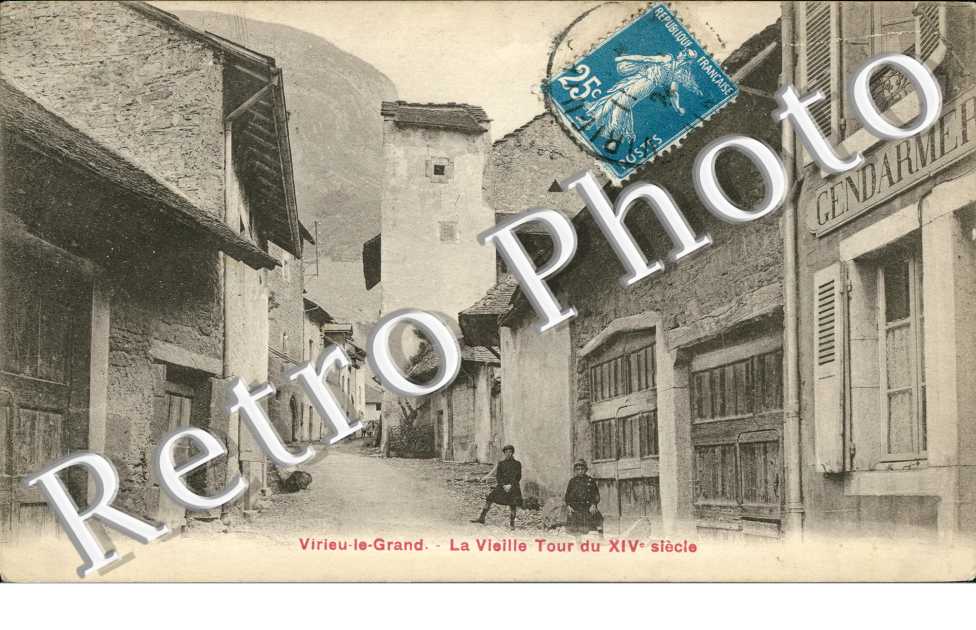 vieille tour du XIVe siecle