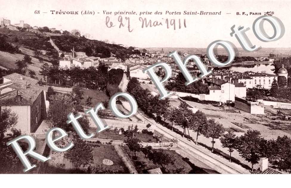 Vue Generale, prise des Portes Saint-Bernard