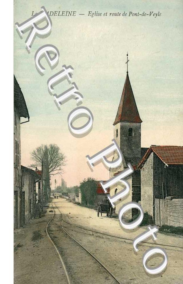 Eglise et Route de Pont-de-Veyle