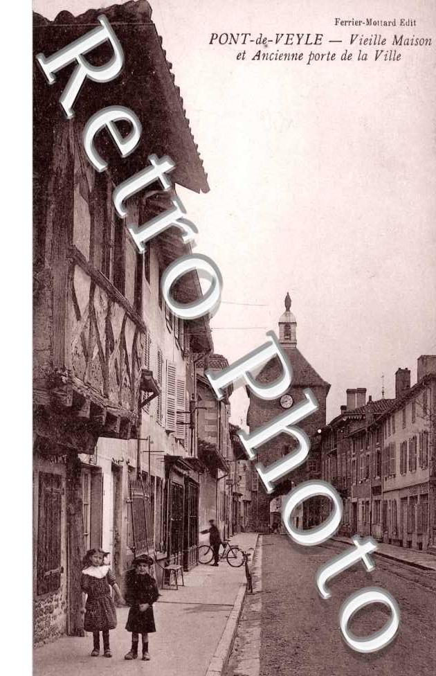Vieille Maison et Ancienne porte de la Ville