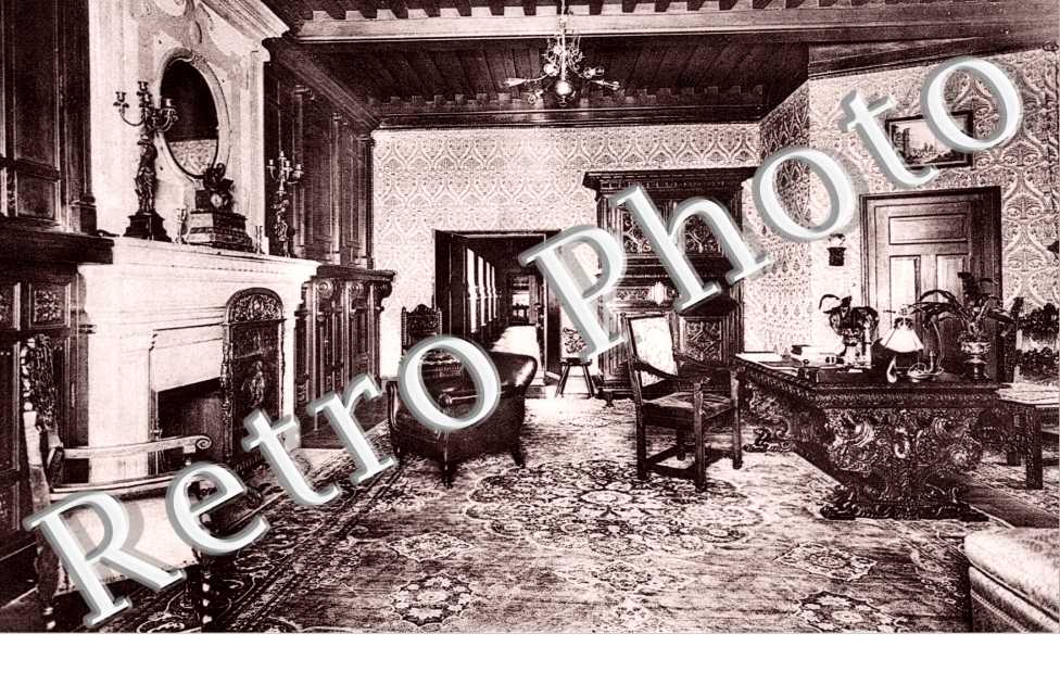 le Chateau de Peyrieu, Cabinet de Travail