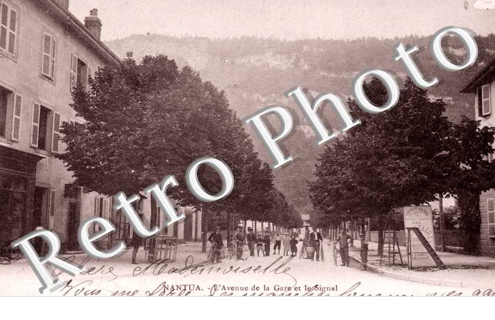 l'Avenue de la Gare et le Signal