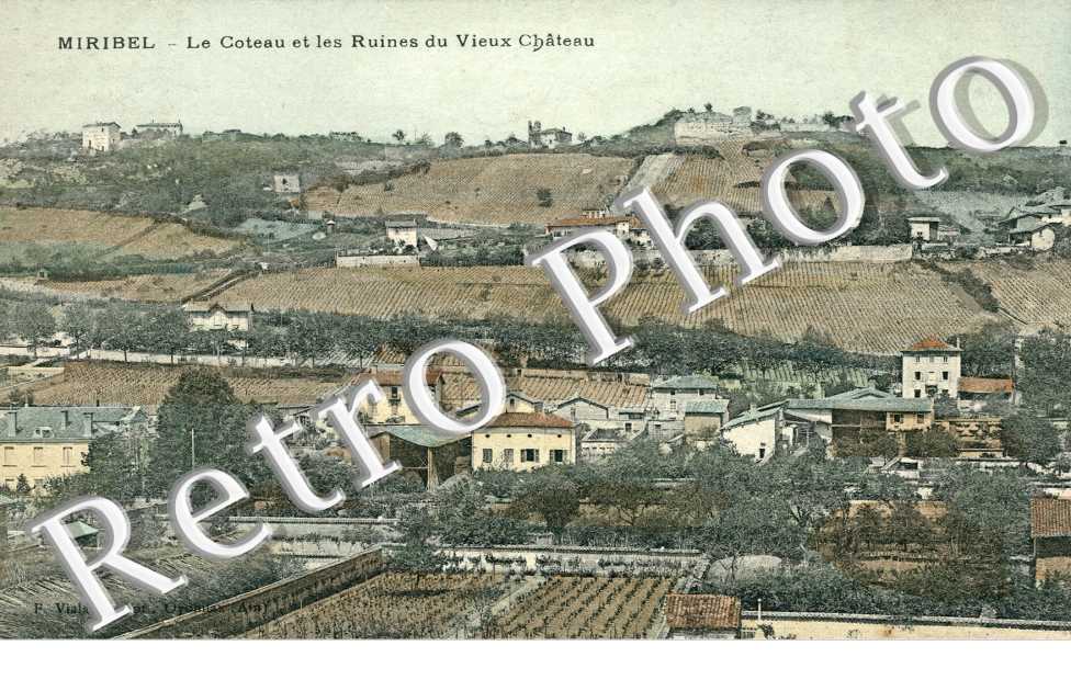 Le Coteau et les Ruines du vieux Chateau