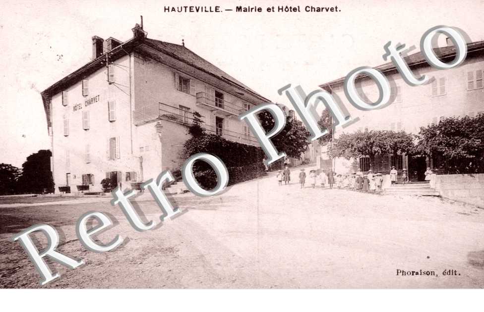 Mairie et hotel Charvet