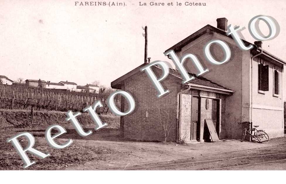 La gare et le Coteau