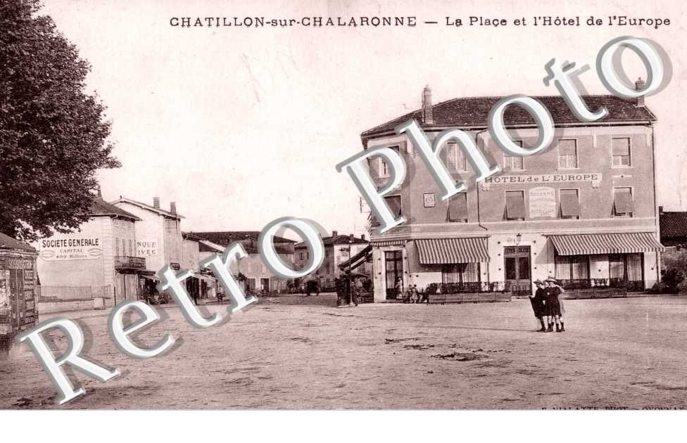 La place et l'hotel de l'Europe