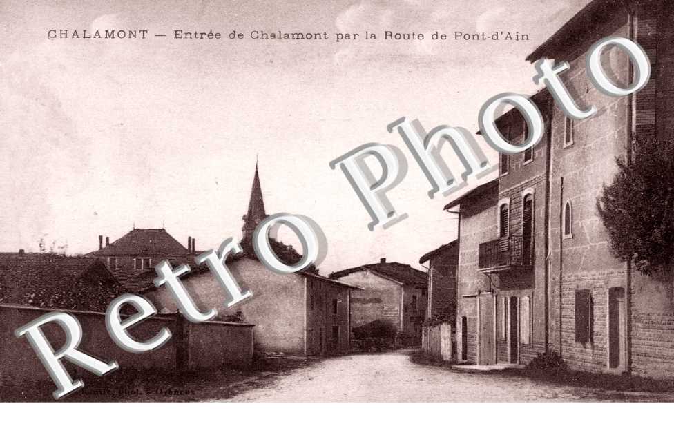 Entree par la Route de Pont d'Ain