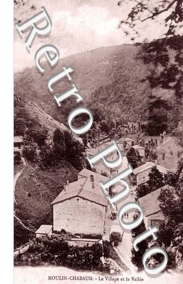 Moulin Chabaud, Le Village