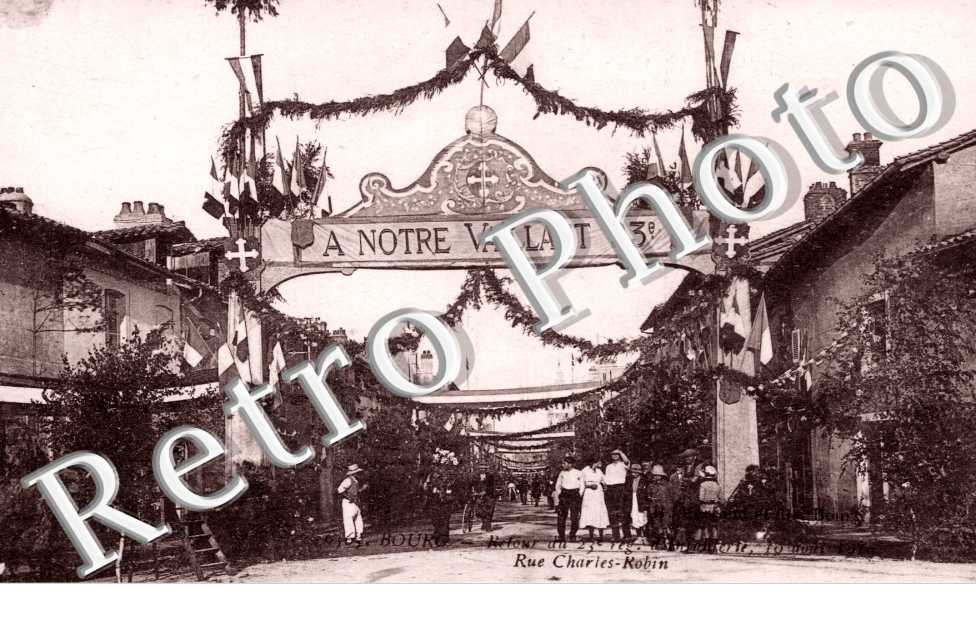 Retour du 23 e regiment d'infanterie - rue Charles Robin