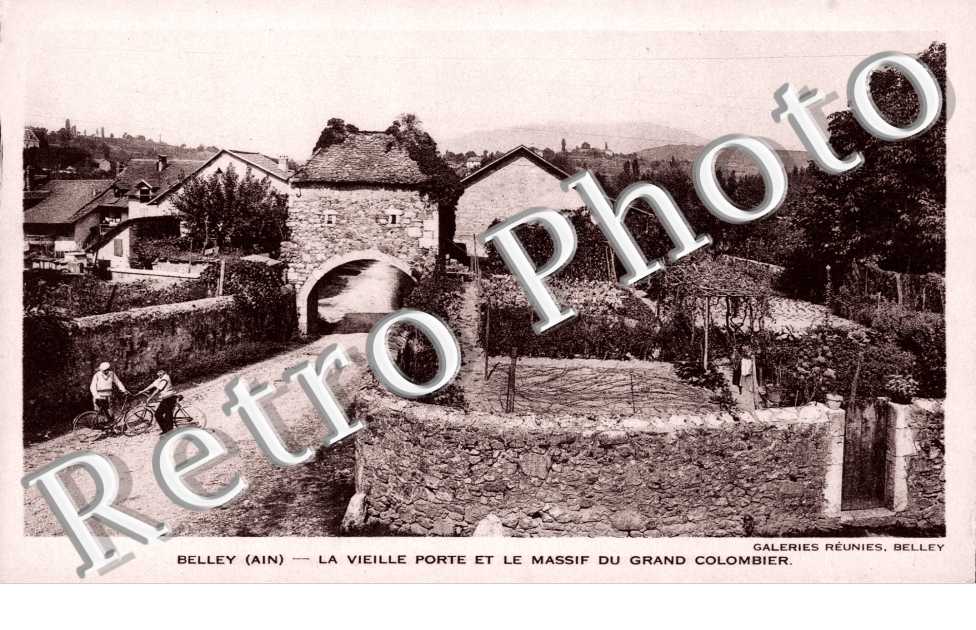 La vieille porte et le massif du Grand Colombier
