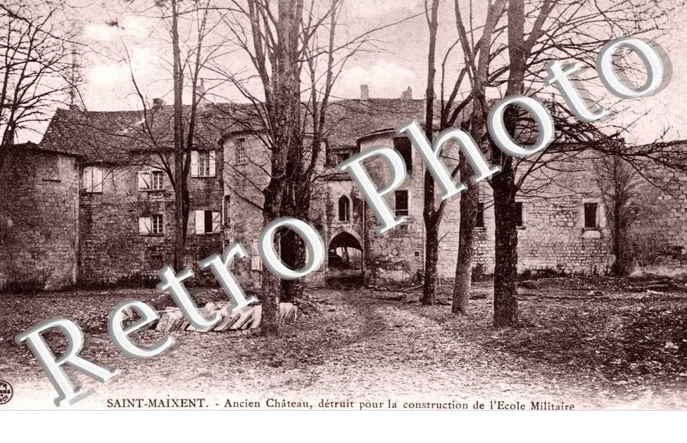 Ancien Chateau, detruit pour la construction de l'Ecole Militaire