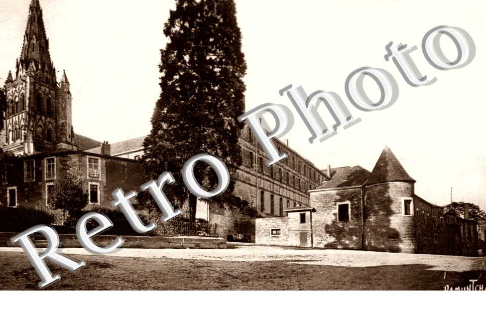 (Eglise et Batiments)
