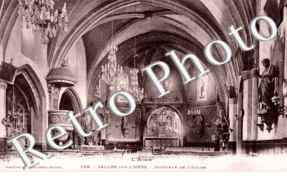 Interieur de l'eglise
