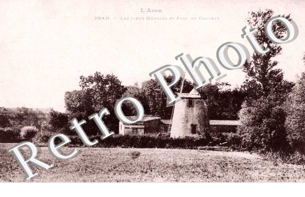 Les vieux moulins et parc du chateau