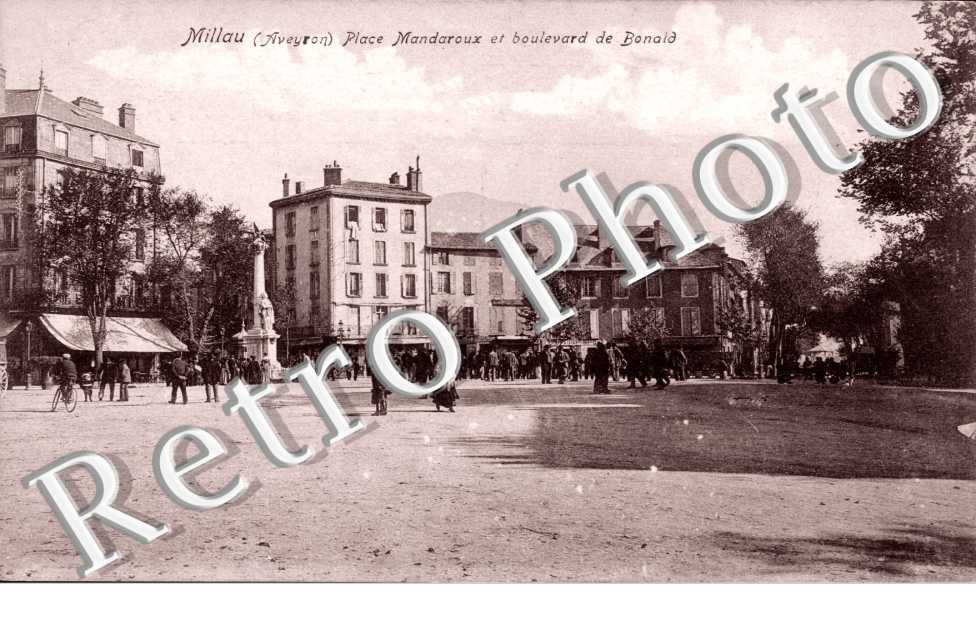 Place Mandaroux et Boulevard de Bonald