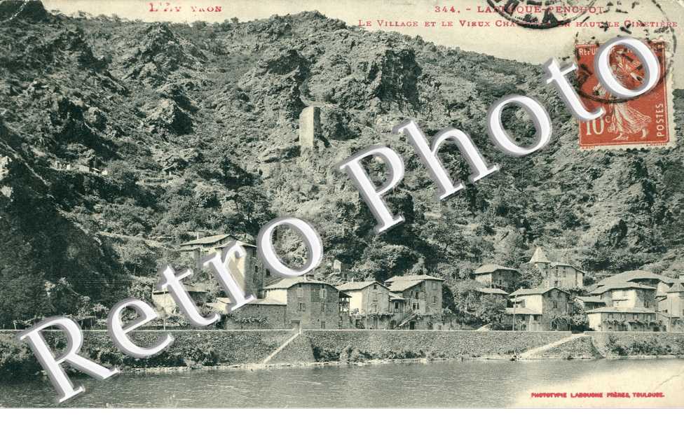 LARROQUE  PENCHOT  Le village et le vieux chateau