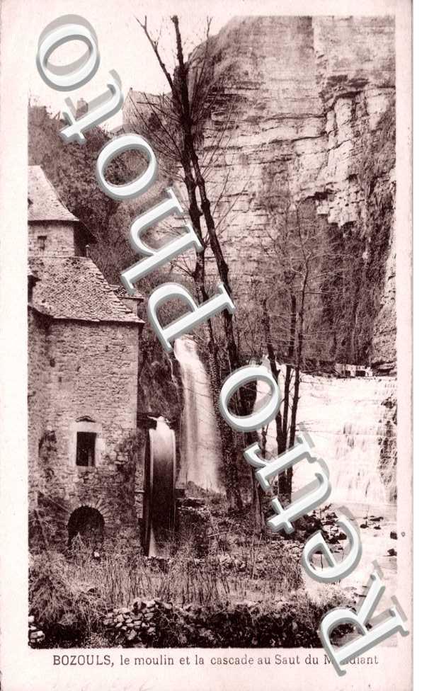 moulin et cascade au saut du mendiant