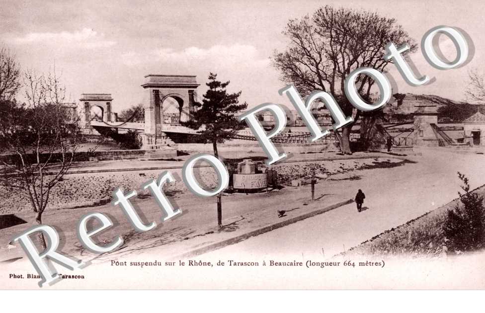 Pont Suspendu sur le Rhone