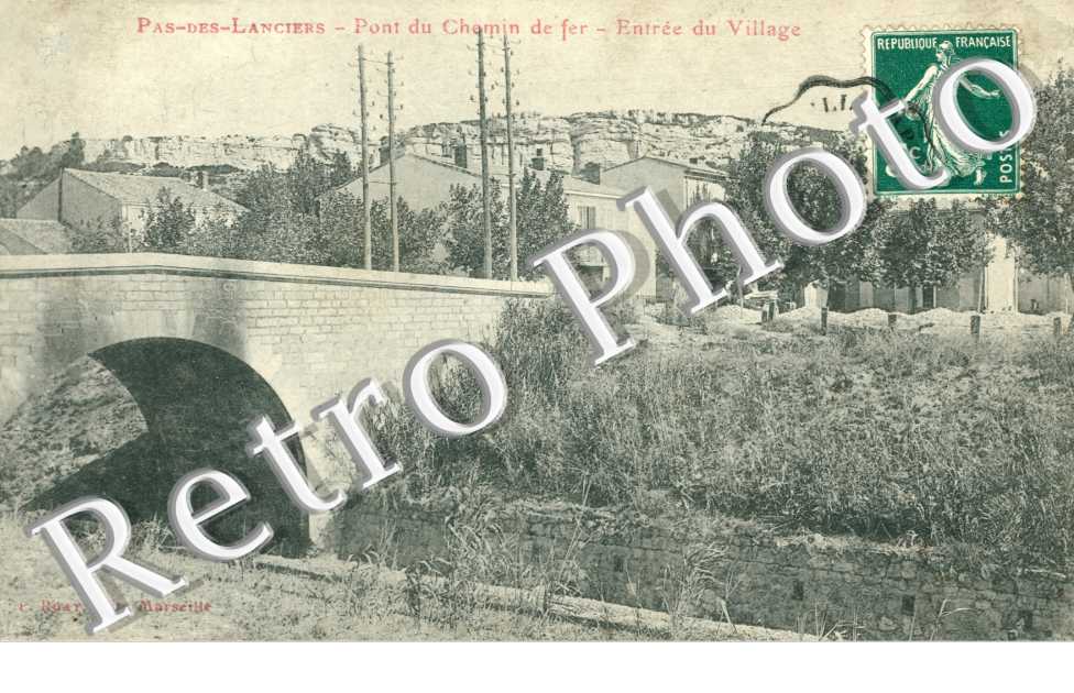 entree du village - Pont du chemin de fer
