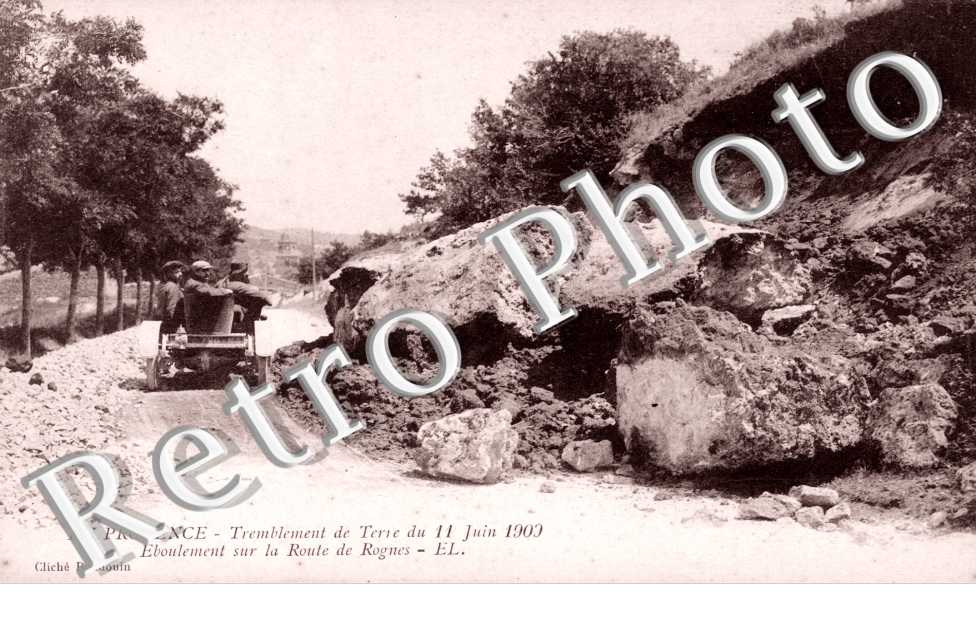 Tremblement de terre 1909 - Eboulement sur la route de Rognes