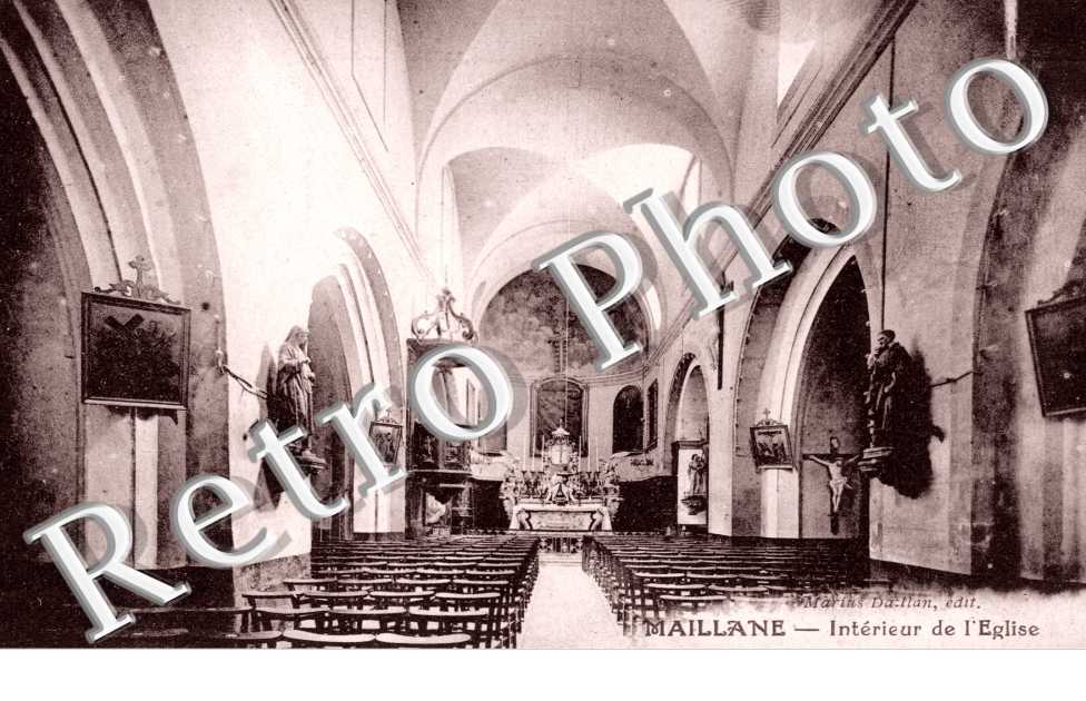 Interieur de l'eglise