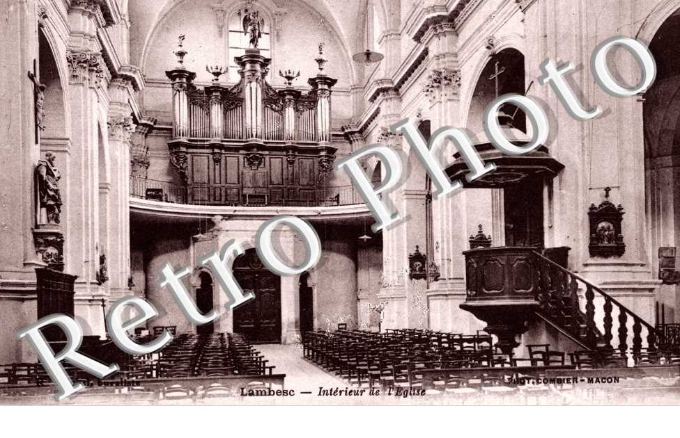 Interieur de l'eglise