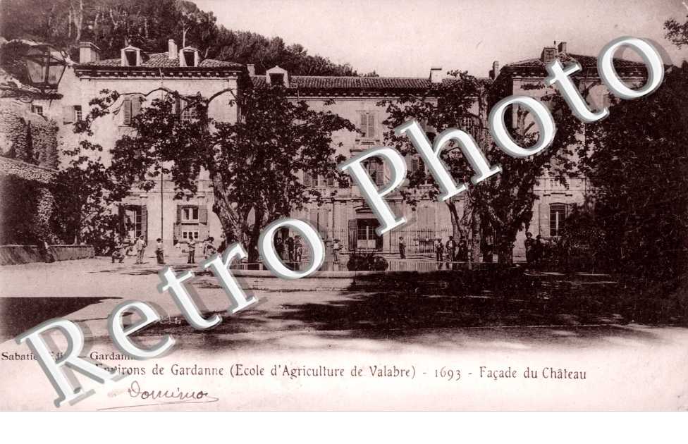 environs de Gardanne - ecole d'agriculture de valabre - facade du chateau