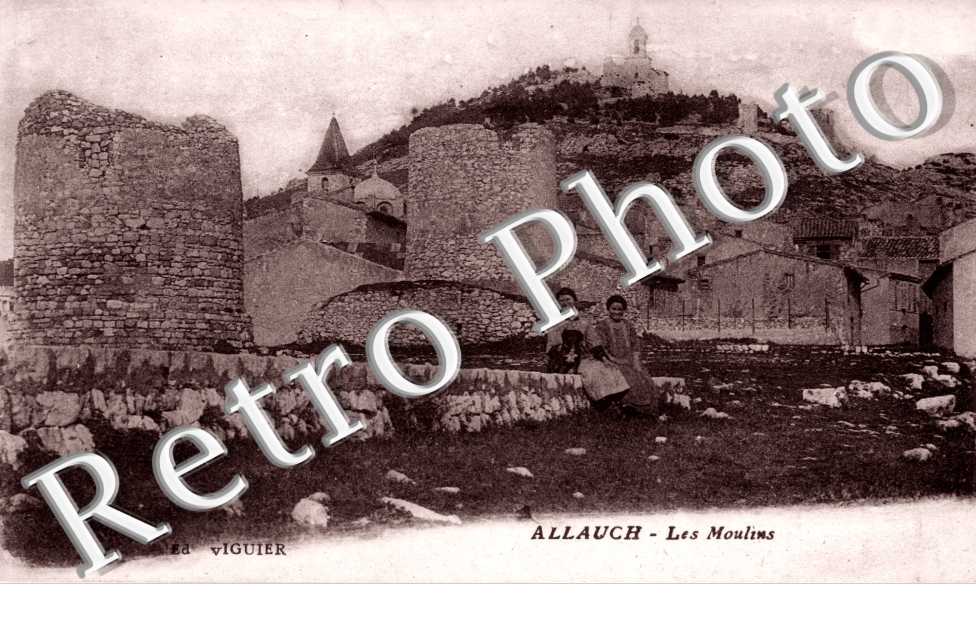 Les Moulins