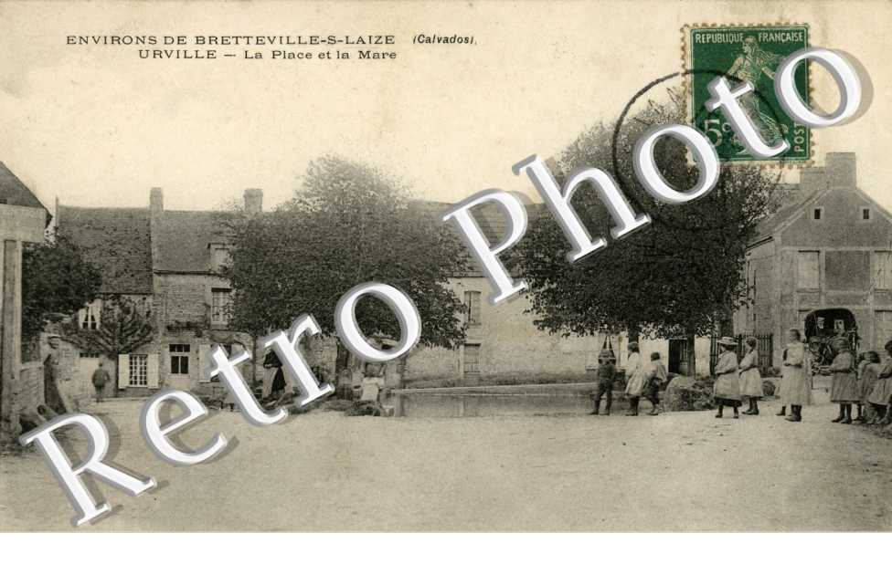 la place et la mare