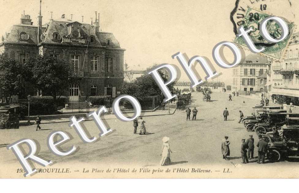la Place de l'Hotel de Ville