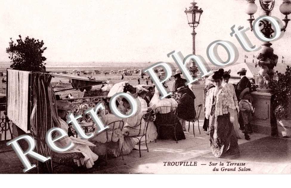 Sur la Terrasse du Grand Salon