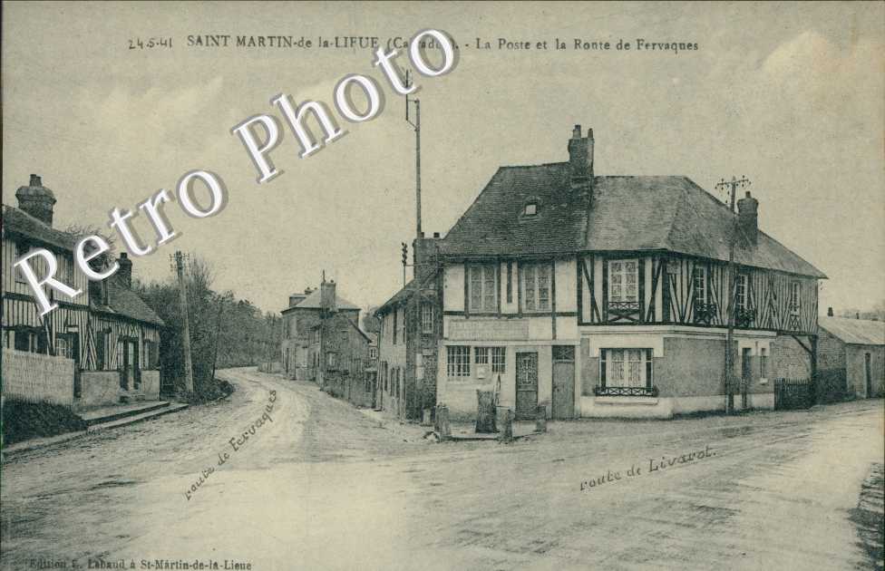 La poste et la route de Fervaques