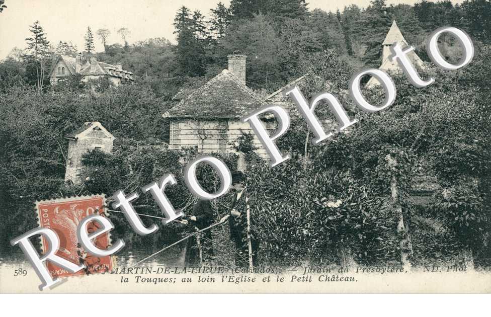 Jardin du presbytere - eglise et chateau