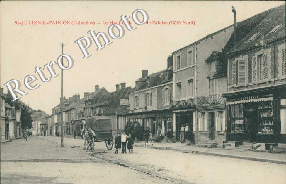 Le haut de la rue de Falaise