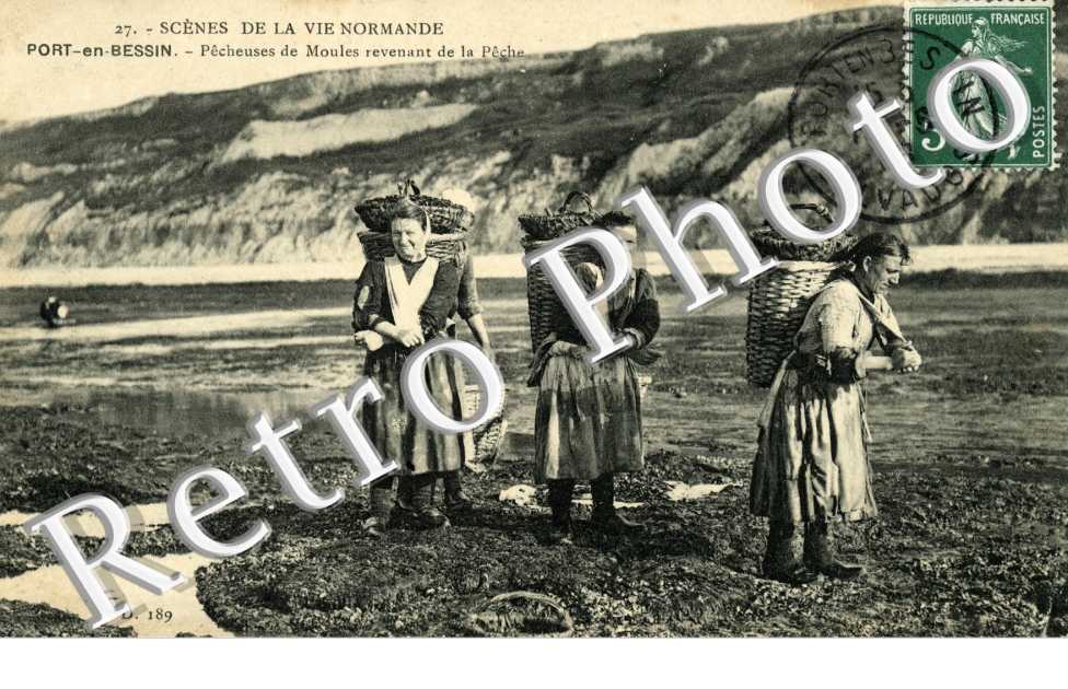 pecheuses de moules revenant de la peche