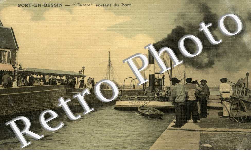 "Aurore" sortant du port