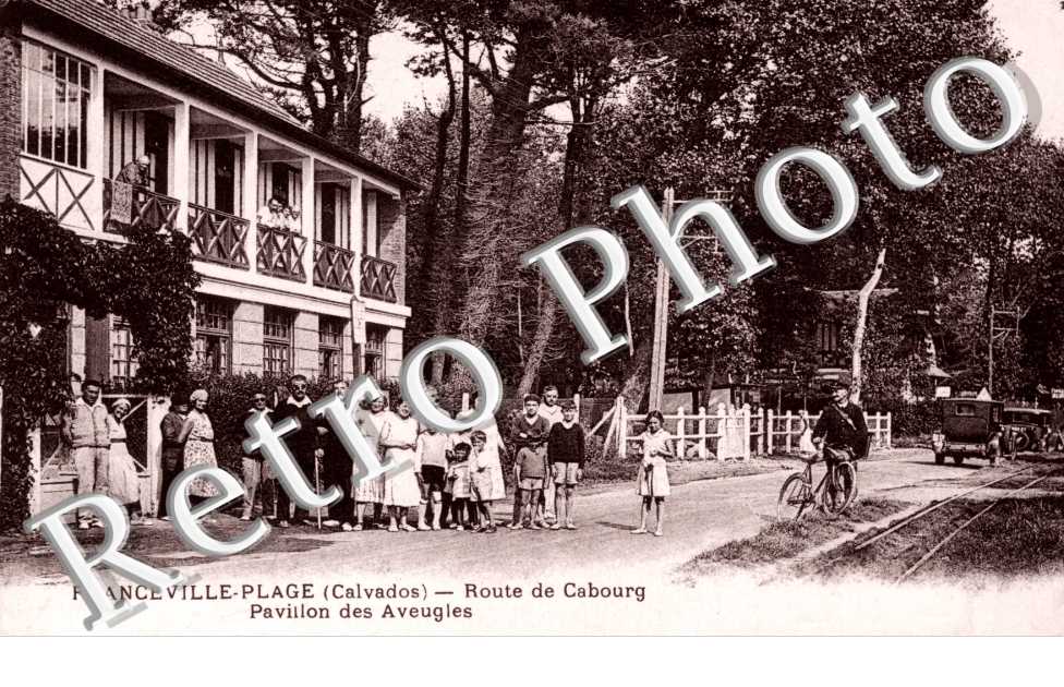 Plage - Route de Cabourg - pavillon des aveugles